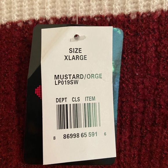 Big Strike USA Striped Sweater - Picture 2 of 2